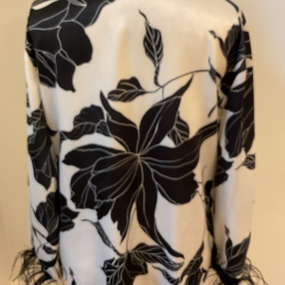 Rinascimento Black and White Leaf Pattern Blouse with feathers - Picture 3 of 10
